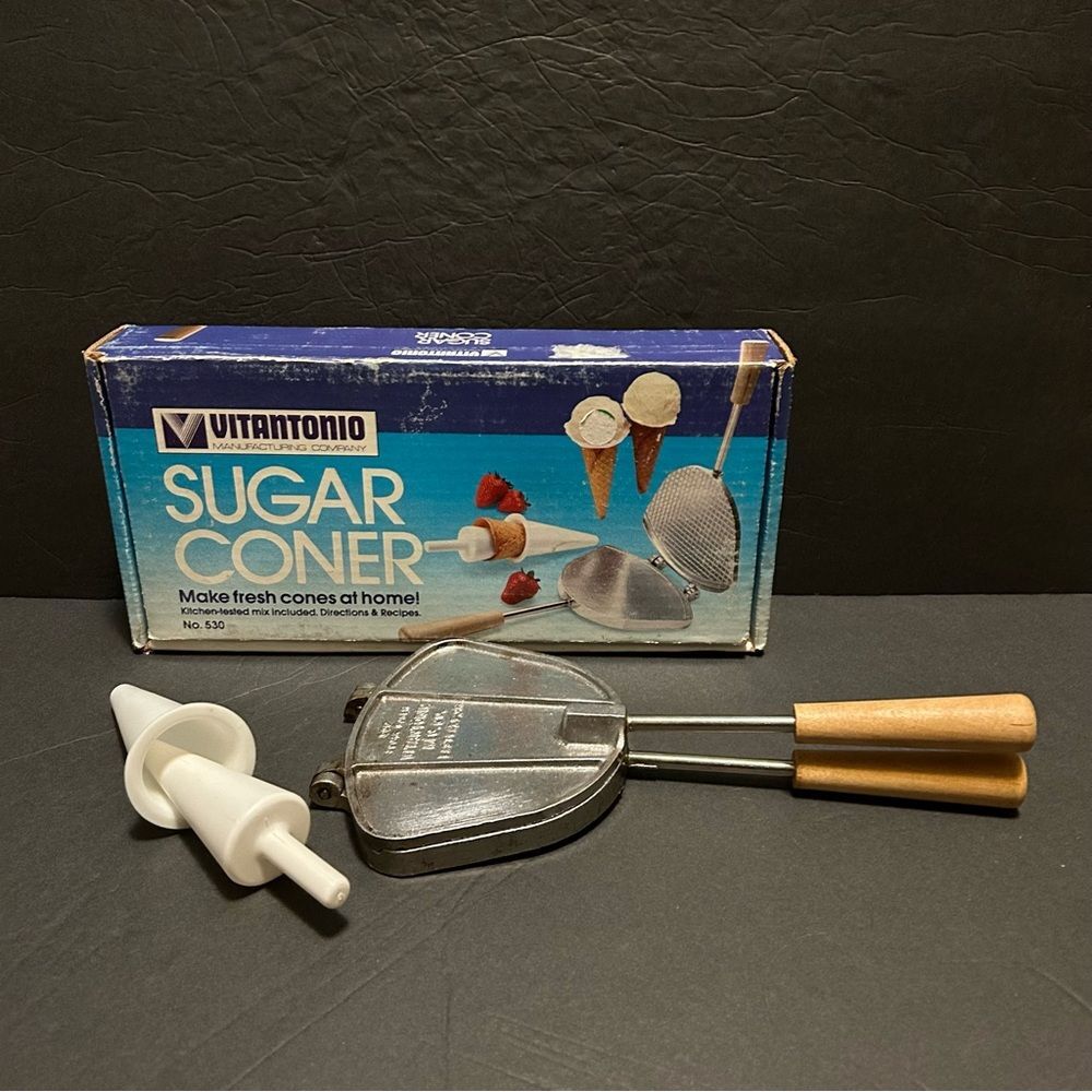 Vintage Vitantonio Sugar Coner Ice Cream Cone Maker w/ Bo